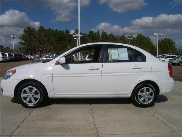 Hyundai Accent FWD 4dr Sport Sedan
