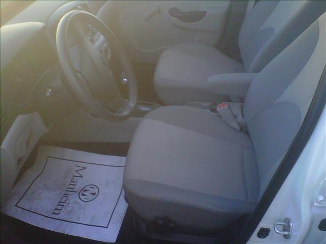 Hyundai Accent 2010 photo 1