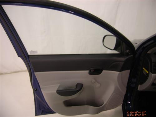 Hyundai Accent 2010 photo 2