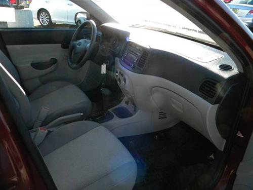 Hyundai Accent 2010 photo 4