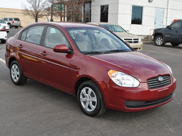 Hyundai Accent 2010 photo 2