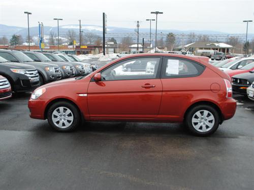 Hyundai Accent 2010 photo 1