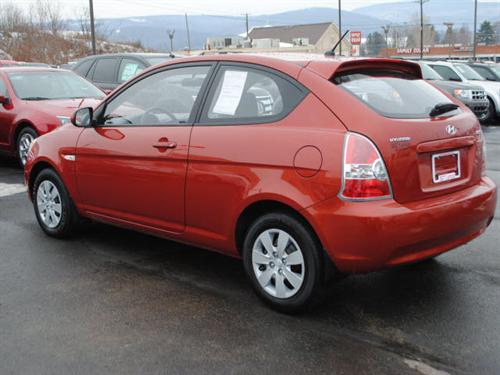Hyundai Accent 2010 photo 2