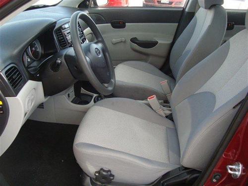 Hyundai Accent 2010 photo 5