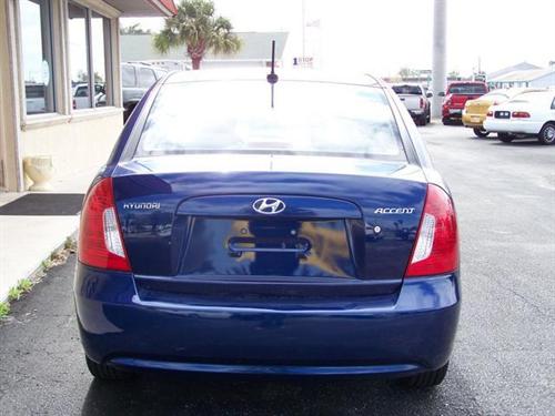 Hyundai Accent 2010 photo 2