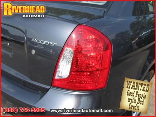Hyundai Accent 2010 photo 3