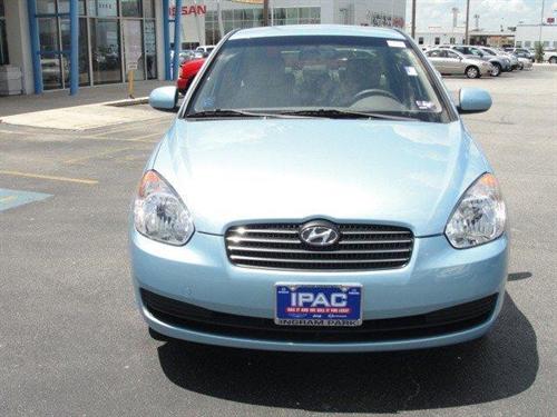 Hyundai Accent 2010 photo 1