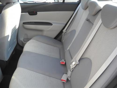 Hyundai Accent 2010 photo 2