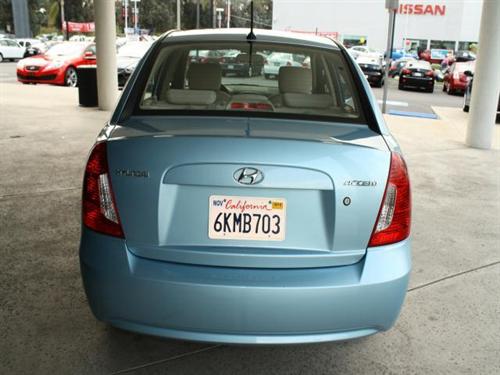 Hyundai Accent 2010 photo 3