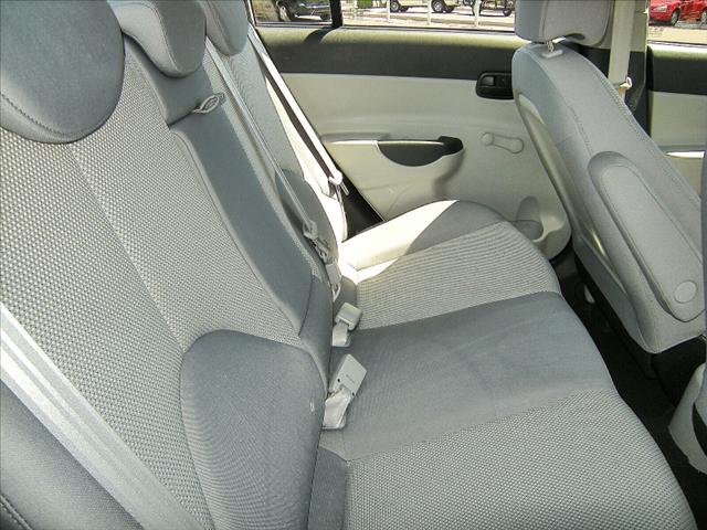 Hyundai Accent 2010 photo 5