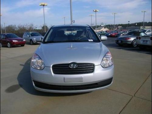 Hyundai Accent 2010 photo 1