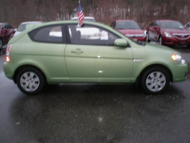 Hyundai Accent 2010 photo 4