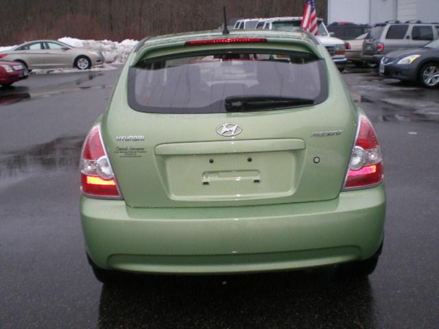 Hyundai Accent 2010 photo 5