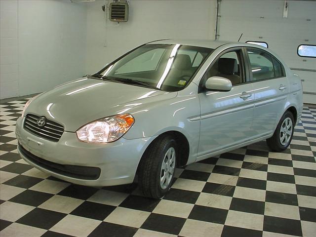 Hyundai Accent 2010 photo 2