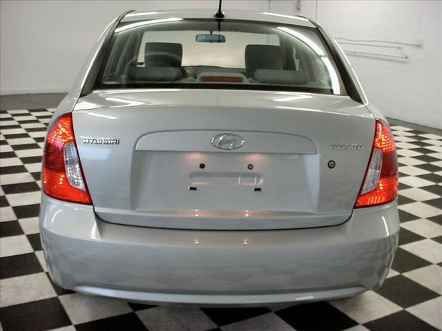 Hyundai Accent 2010 photo 5