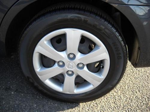 Hyundai Accent 2010 photo 4