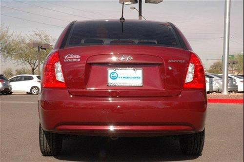 Hyundai Accent 2010 photo 4