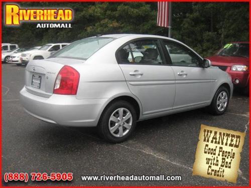 Hyundai Accent 2010 photo 2