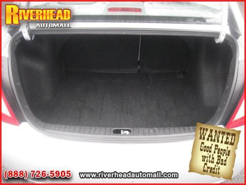 Hyundai Accent 2010 photo 4