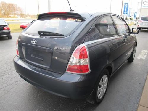 Hyundai Accent 2010 photo 1