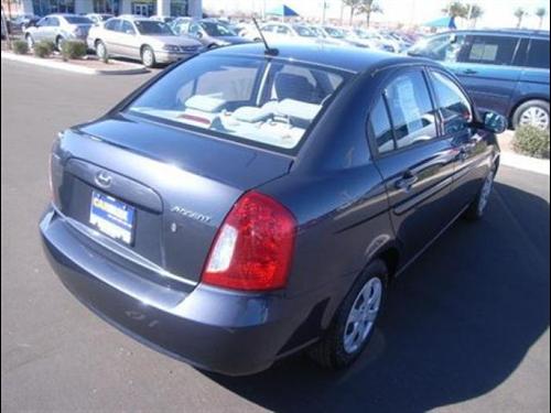 Hyundai Accent 2010 photo 3