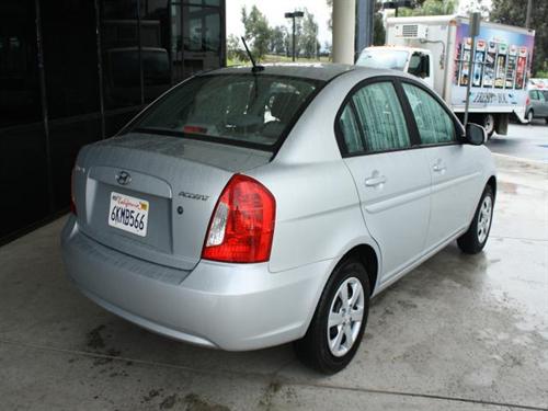 Hyundai Accent 2010 photo 2