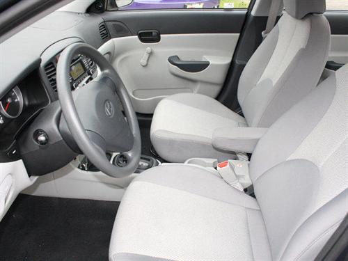 Hyundai Accent 2010 photo 5
