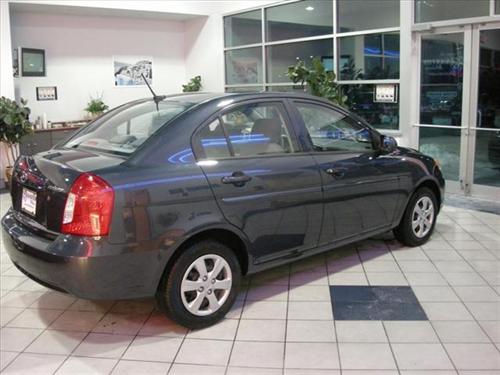 Hyundai Accent 2010 photo 2