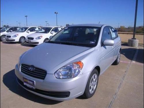 Hyundai Accent 2010 photo 1