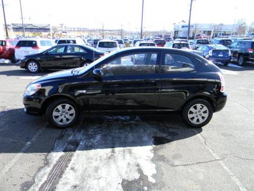Hyundai Accent 2010 photo 3