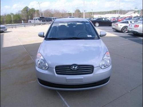 Hyundai Accent 2010 photo 1