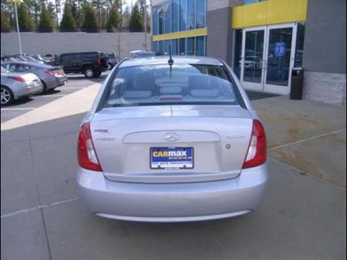Hyundai Accent 2010 photo 4