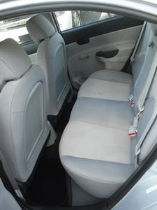 Hyundai Accent 2010 photo 4