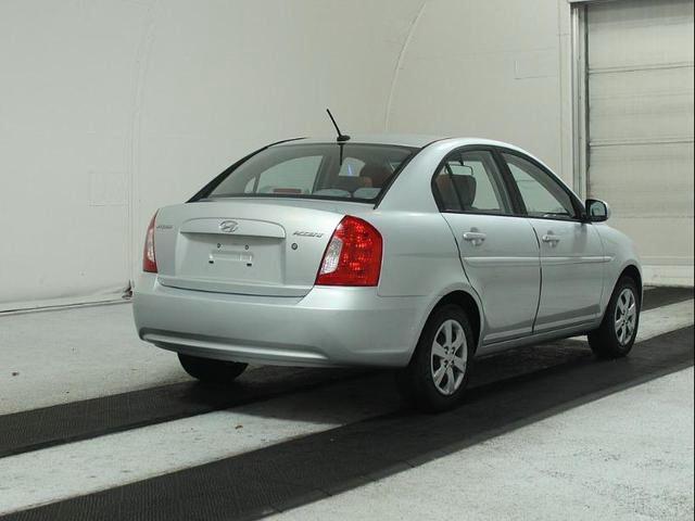 Hyundai Accent 2010 photo 1