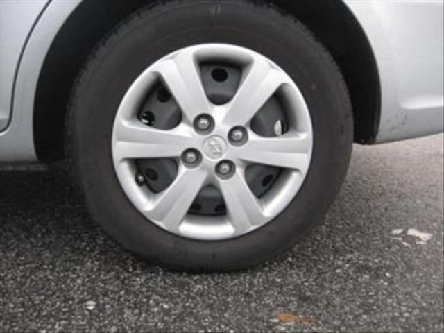 Hyundai Accent 2010 photo 4