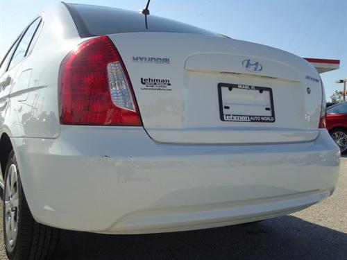 Hyundai Accent 2010 photo 3