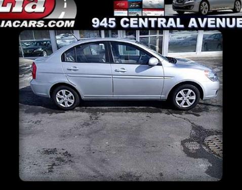 Hyundai Accent 2010 photo 4