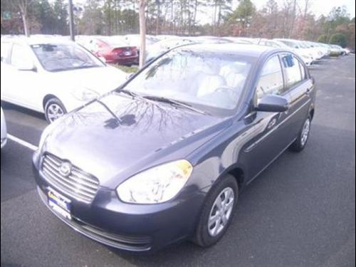 Hyundai Accent 2010 photo 2