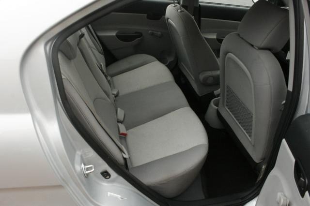 Hyundai Accent 2011 photo 4