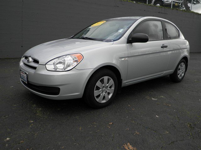 Hyundai Accent 2011 photo 1