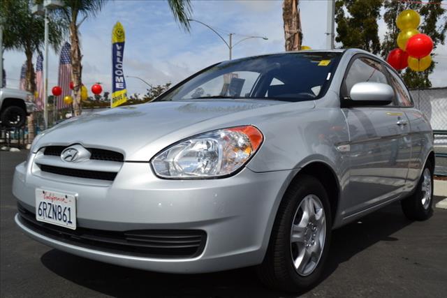 Hyundai Accent 2011 photo 1