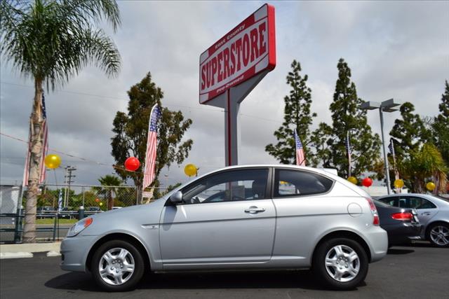 Hyundai Accent 2011 photo 4