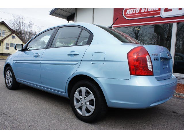 Hyundai Accent 2011 photo 1