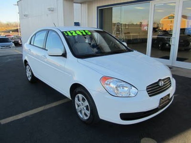 Hyundai Accent 2011 photo 3