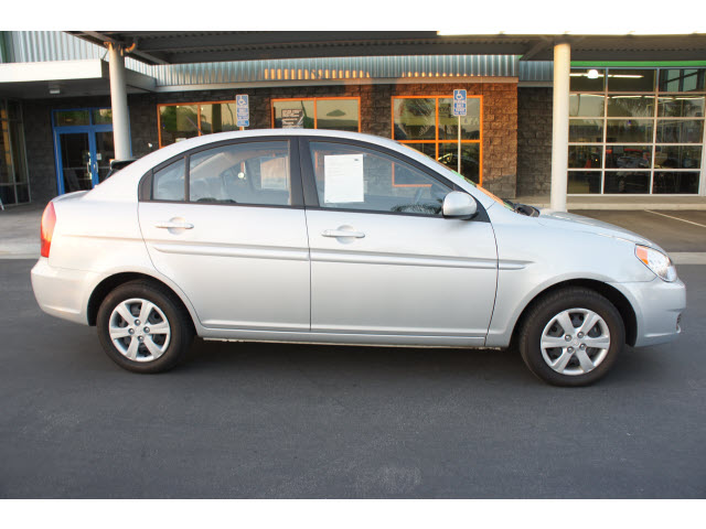 Hyundai Accent 2011 photo 5
