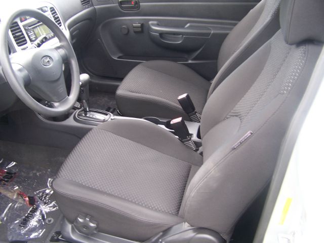 Hyundai Accent 2011 photo 15