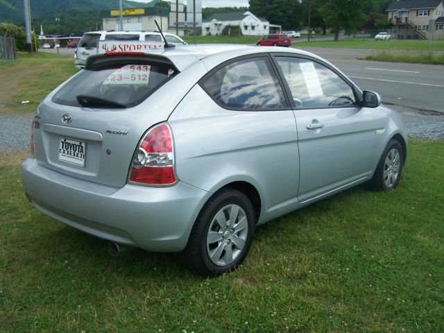 Hyundai Accent 2011 photo 8