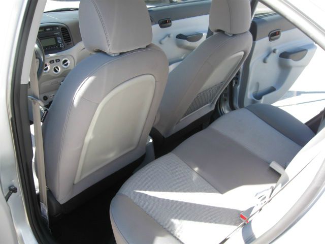Hyundai Accent 2011 photo 25
