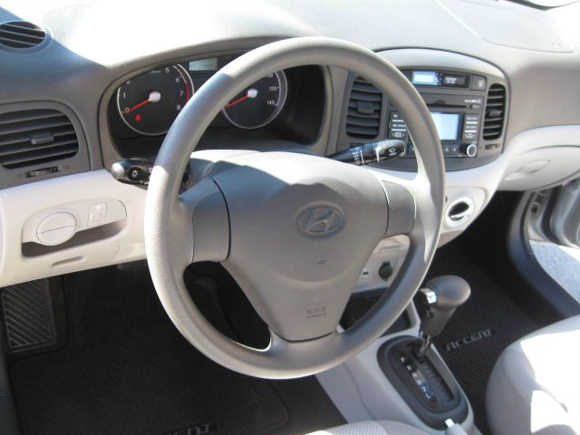 Hyundai Accent 2011 photo 7