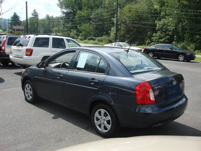 Hyundai Accent 2011 photo 4